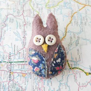 fun handmade OWL felt brooch